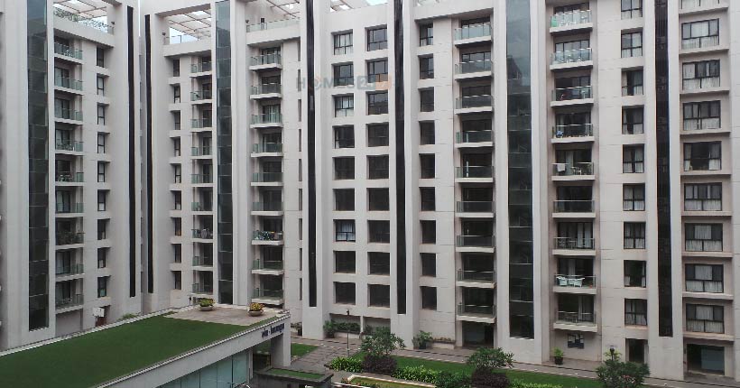 Lunkad Sky Vie Cover Image